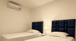 2 bedrooms, iron/ironing board, WiFi, bed sheets - 2-bedroom Apartment with AC in Belén Aliadas (Medellín)