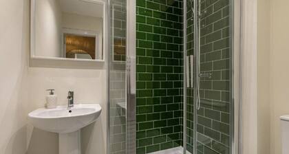 Free Parking | Sleeps 7 | 2 Bedrooms | Nice Area