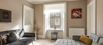 Free Parking | Sleeps 7 | 2 Bedrooms | Nice Area