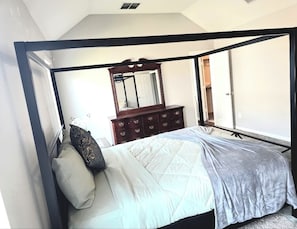3 bedrooms, iron/ironing board, free WiFi, bed sheets - 3-bedroom house In Royse City/Fate (Royse City)