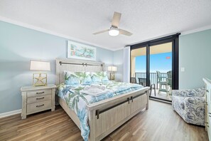 3 bedrooms, iron/ironing board, travel cot, free WiFi - New! 3BR Beachfront, Insane Gulf Views, Indoor/Outdoor Pool, Hot Tub, Sleeps 12 (Orange Beach)