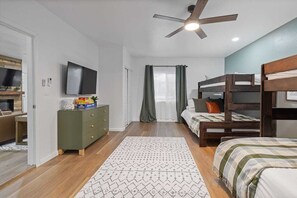 Bügeleisen/Bügelbrett, WLAN, Bettwäsche