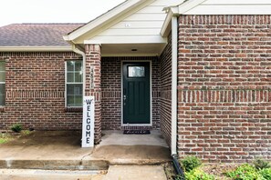 Exterior detail - Culmore TX (Houston)