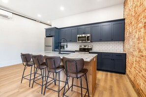 Private kitchen - American Hall (Millersburg)