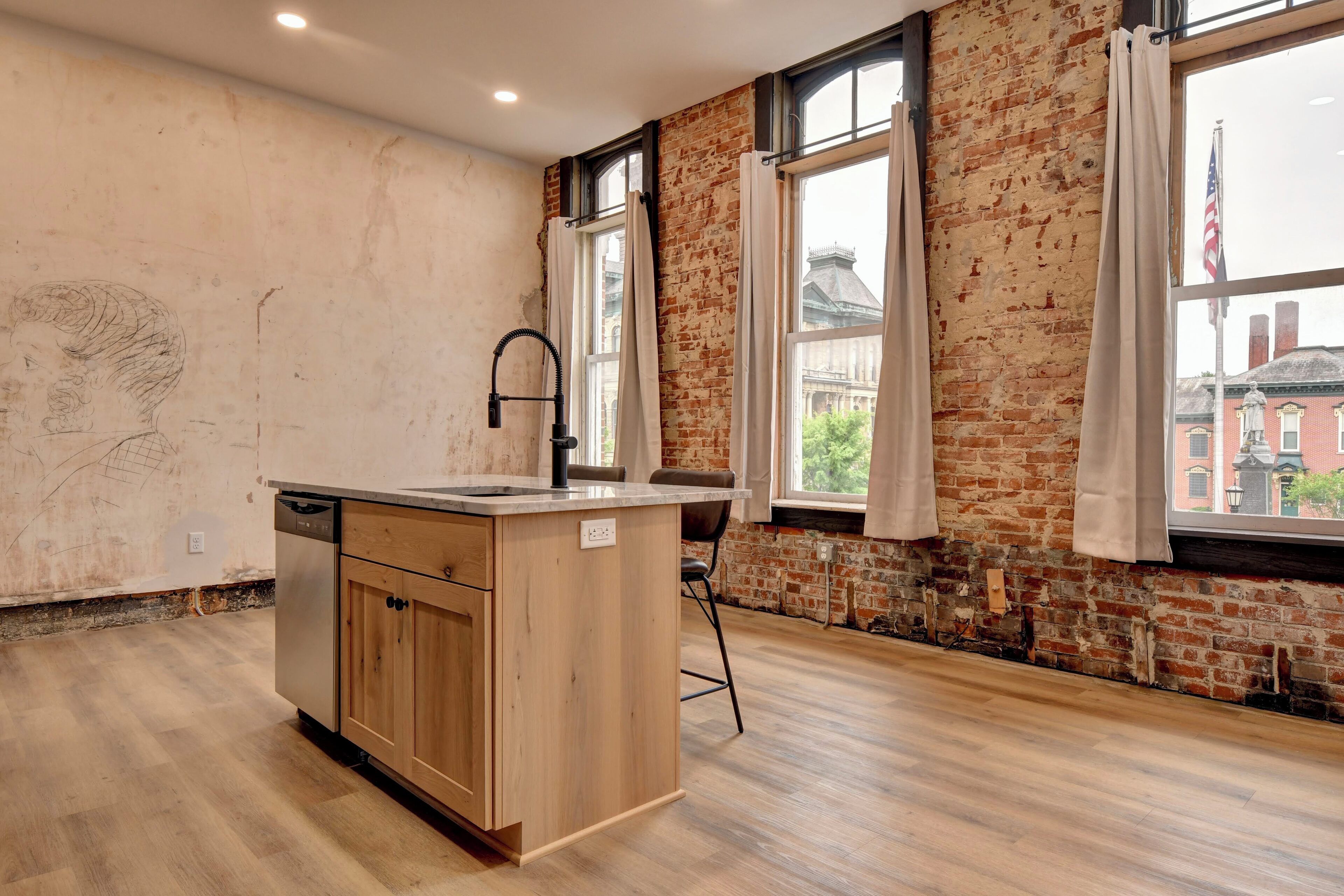 المنشأة من الداخل