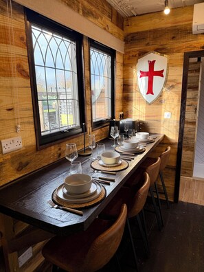 豪華小屋, 花園景 | 用餐區