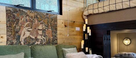 Cabaña Deluxe, vista al jardín | Decoración personalizada, escritorio y espacio para trabajar con laptop