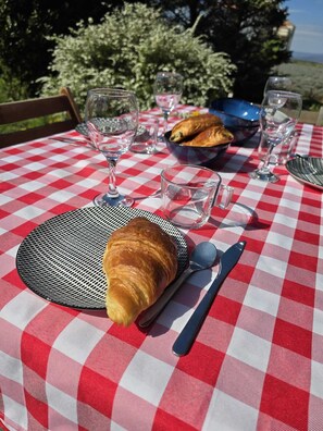 屋外ダイニングエリア