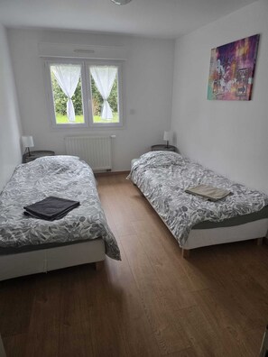 WiFi、ベッドシーツ