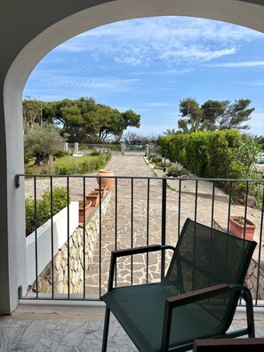 Terrace/patio - Two Bedroom Apartment with Garden View (Portoferraio)