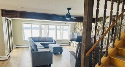 Stone & Shore Lake House: Modern Rustic Lakefront retreat with stunning views