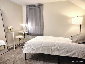 3 camere, una scrivania, ferro/asse da stiro, Wi-Fi gratuito