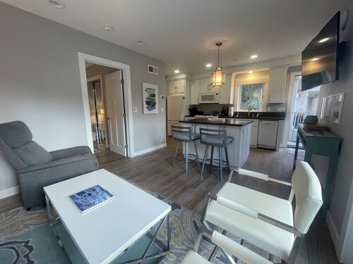 Catalina Haven - Private, Unique Guest House with views in Avalon