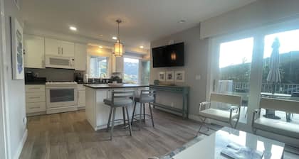 Catalina Haven - Private, Unique Guest House with views in Avalon