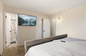 3 bedrooms, WiFi, bed sheets, wheelchair access - Enjoyable 3-bedroom house with AC in quaint Albuquerque (Albuquerque)