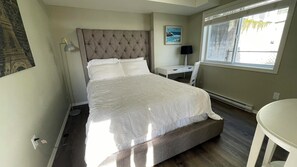 4 bedrooms, in-room safe, desk, iron/ironing board