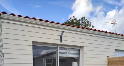 Bright furnished studio in the heart of the Vendée bocage