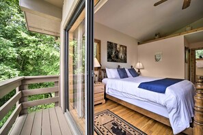 3 bedrooms, iron/ironing board, WiFi, bed sheets - Jaw dropping Mtn View, close to all attractions, plenty of room for families, huge porch, game room in garage , birds galore, great kitchen, watch sunsets, (Bryson City)