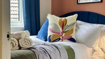 3 bedrooms, free WiFi, bed sheets