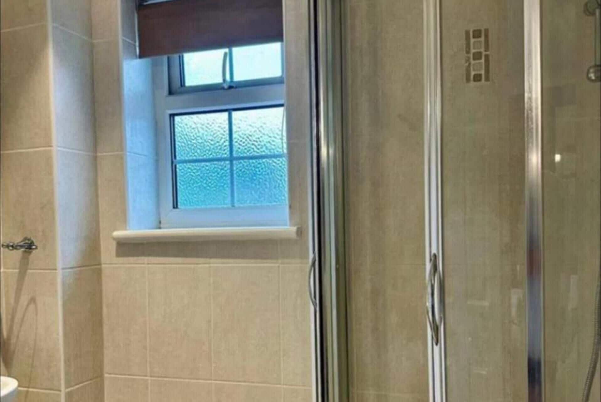 Separate tub and shower, deep soaking tub
