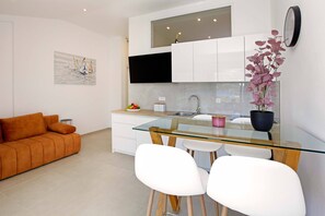 Interior - Beachfront Orange Apartment (Žrnovo)