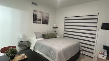 1 camera, ferro/asse da stiro, Wi-Fi, lenzuola