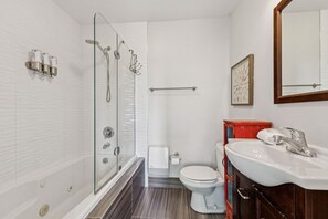 Hårtork och handdukar