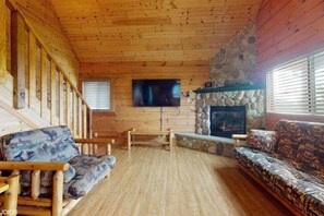TV, fireplace - Cozy Family Friendly Green Cabin Unit A (Warrens)