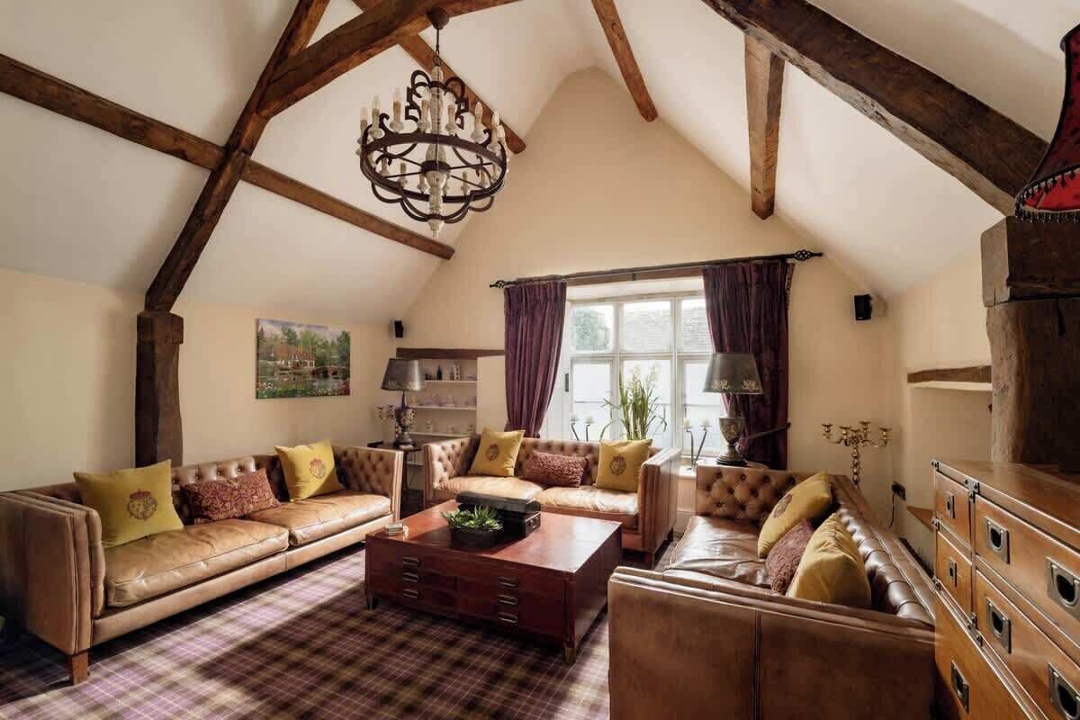 TV, fireplace, stereo, offices