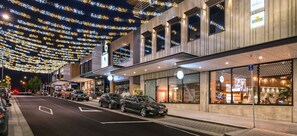 Exterior - Separate Entrance Guesthouse • Ensuite • Parking (Auckland)