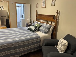 Strykjärn/strykbräda, wi-fi och sängkläder