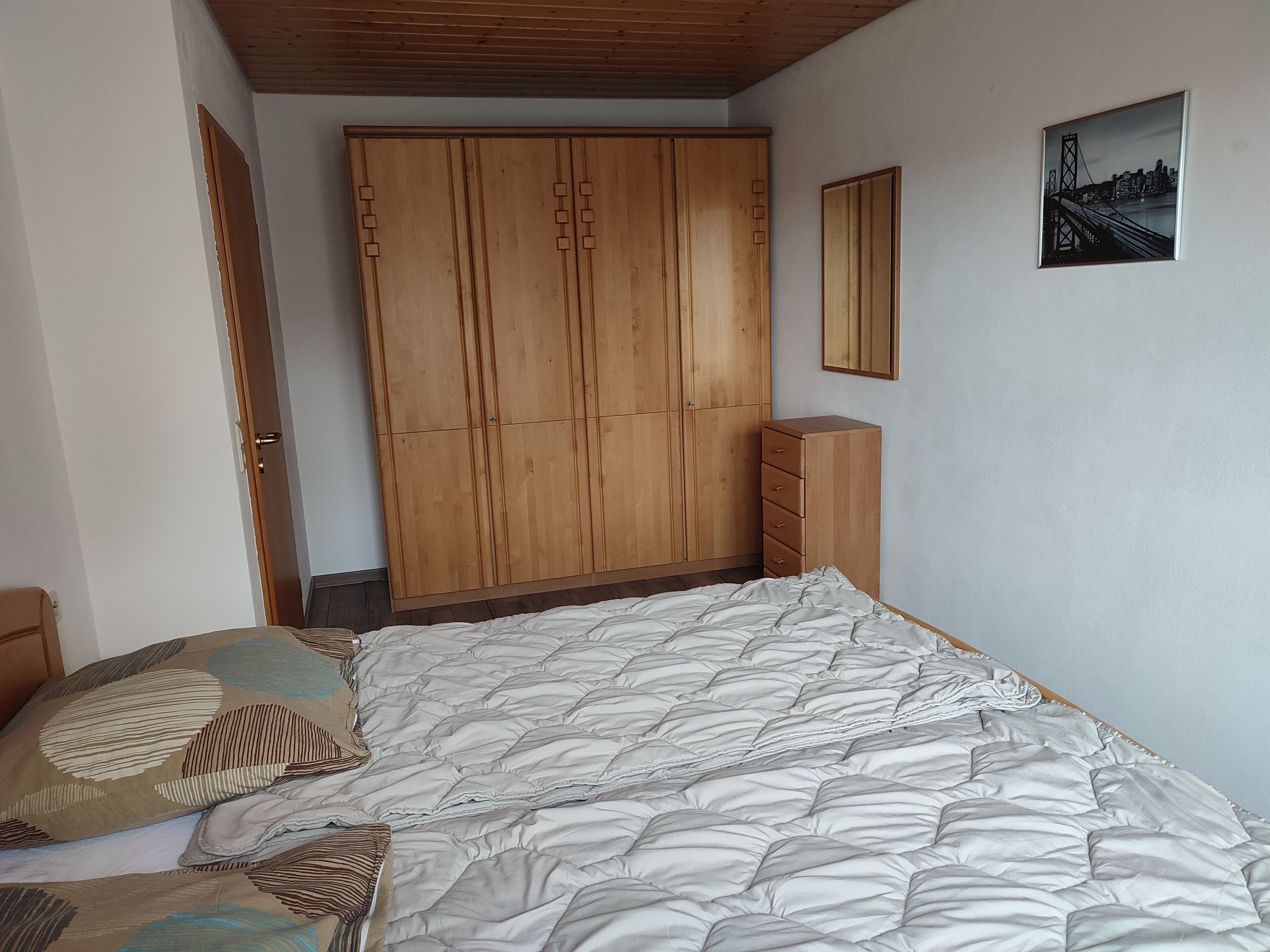 WiFi、ベッドシーツ