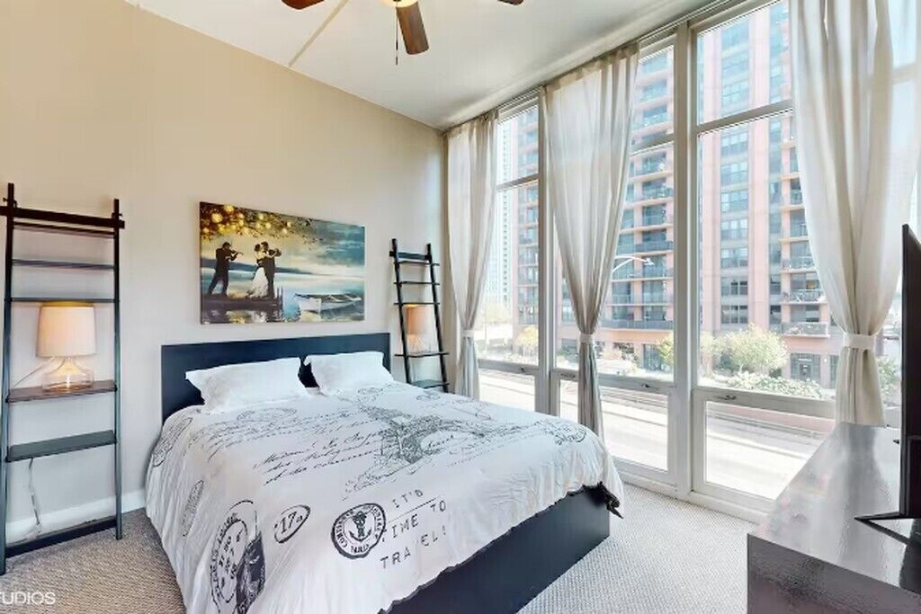 WiFi, bed sheets