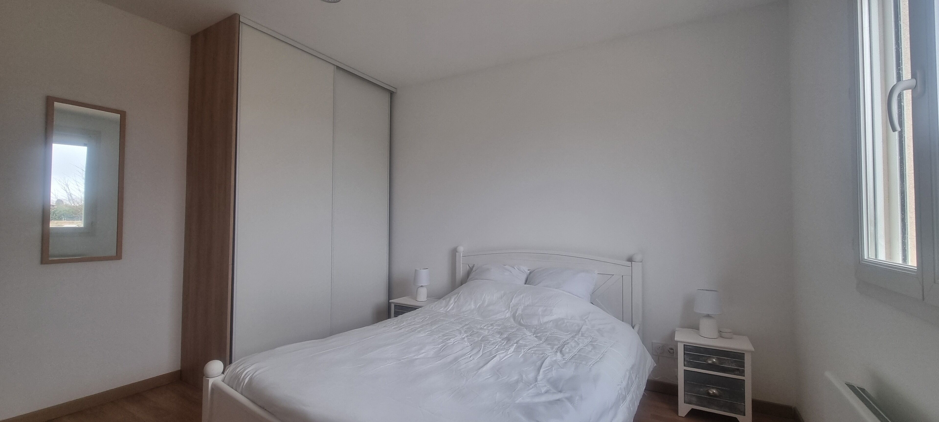 4 bedrooms, iron/ironing board, free WiFi
