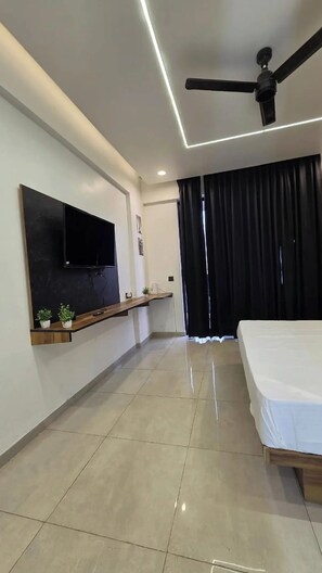 Comfort Studio, Balcony, City View | Wi-fi percuma 