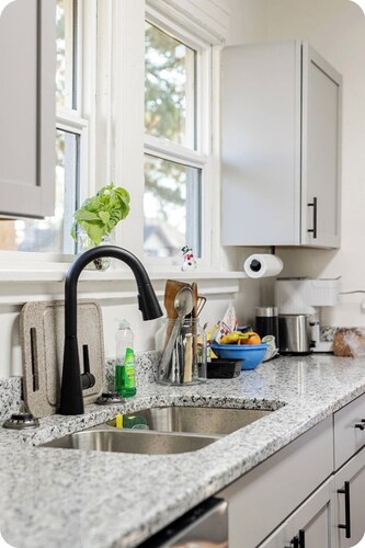 Fantastic comfy 4-bedroom house in Westheight Neighborhood of Kansas City