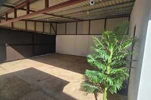 Property grounds - Quesada House (Tamarindo)