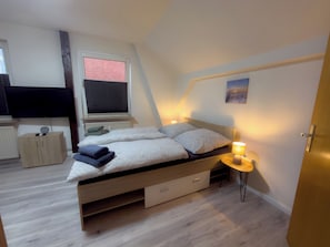 1 Schlafzimmer, Bügeleisen/Bügelbrett, kostenloses WLAN, Bettwäsche