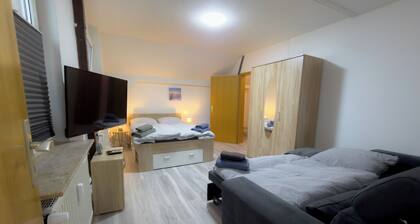 HanseSuite zentrale & charmante Ferienwohnung mit Balkon