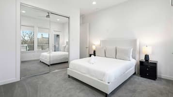 3 habitaciones, tabla de planchar con plancha, wifi y ropa de cama