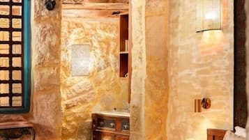 2 bedrooms, in-room safe, iron/ironing board, WiFi