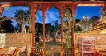 Bayt Abbas Boutique Stay (The Cave suite)