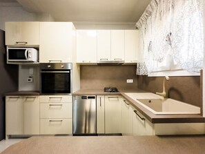 Microwave, oven, stovetop