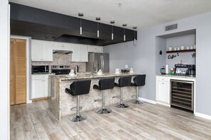 Fridge, microwave, oven, stovetop - Old Town Scottsdale Luxury | Walk Everywhere (Scottsdale)