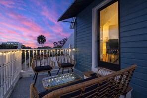 Terrace/patio - Sunlit Sanctuary | Walk to Bayshore | Hyde Park | 1mi to TGH (Tampa)