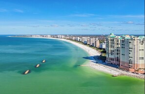 Beach - Marco Island Condo 1st Floor Walk to Beach with Pool (Marco Island)