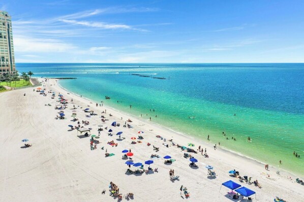 Beach - Marco Island Condo 1st Floor Walk to Beach with Pool (Marco Island)