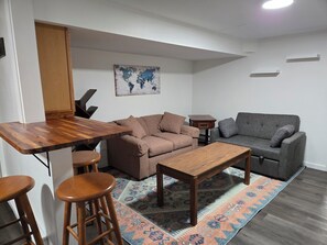 TV - Cute Southside Private Apartment in Bozeman (Bozeman)