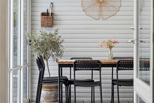 Cosy beachfront holiday home for families