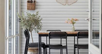Cosy beachfront holiday home for families